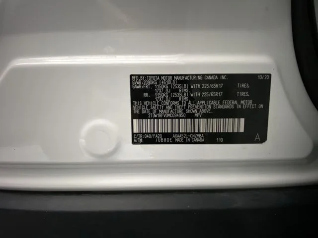 Used 2021 White Toyota XLE image 27