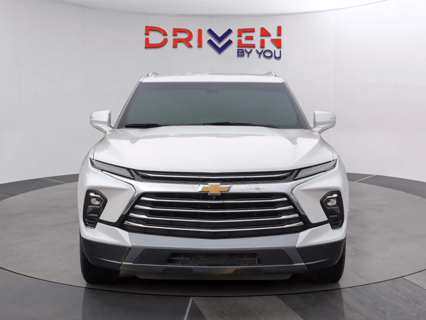 Used 2024 Iridescent Pearl Tricoat Chevrolet Premier image 8