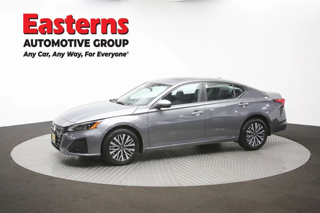 Used 2024 Gray Nissan 2.5 SV image 54
