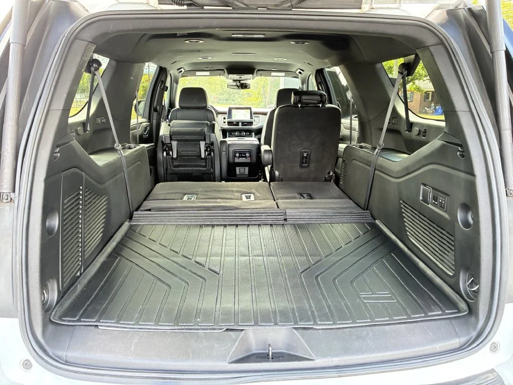 Used 2023 SUMMIT WHITE Chevrolet Premier image 19