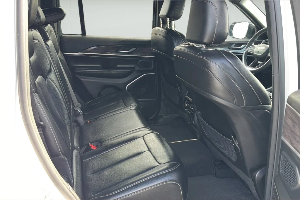 Used 2024 White Jeep LIMI image 13
