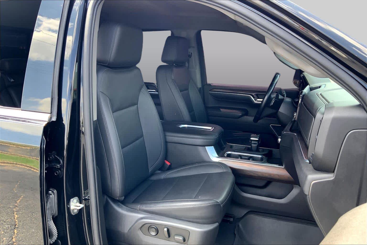 Used 2022 Onyx Black GMC SLT image 9