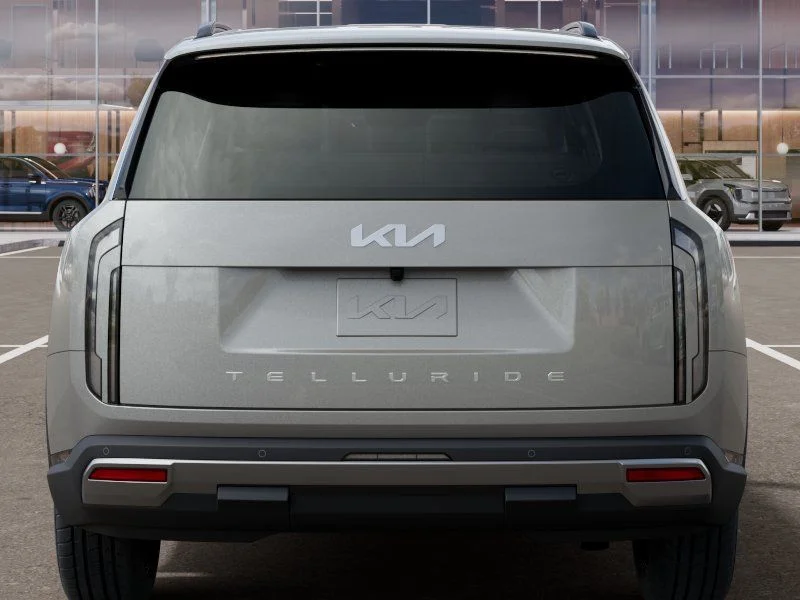 New 2027 Ivory Silver Kia S image 13