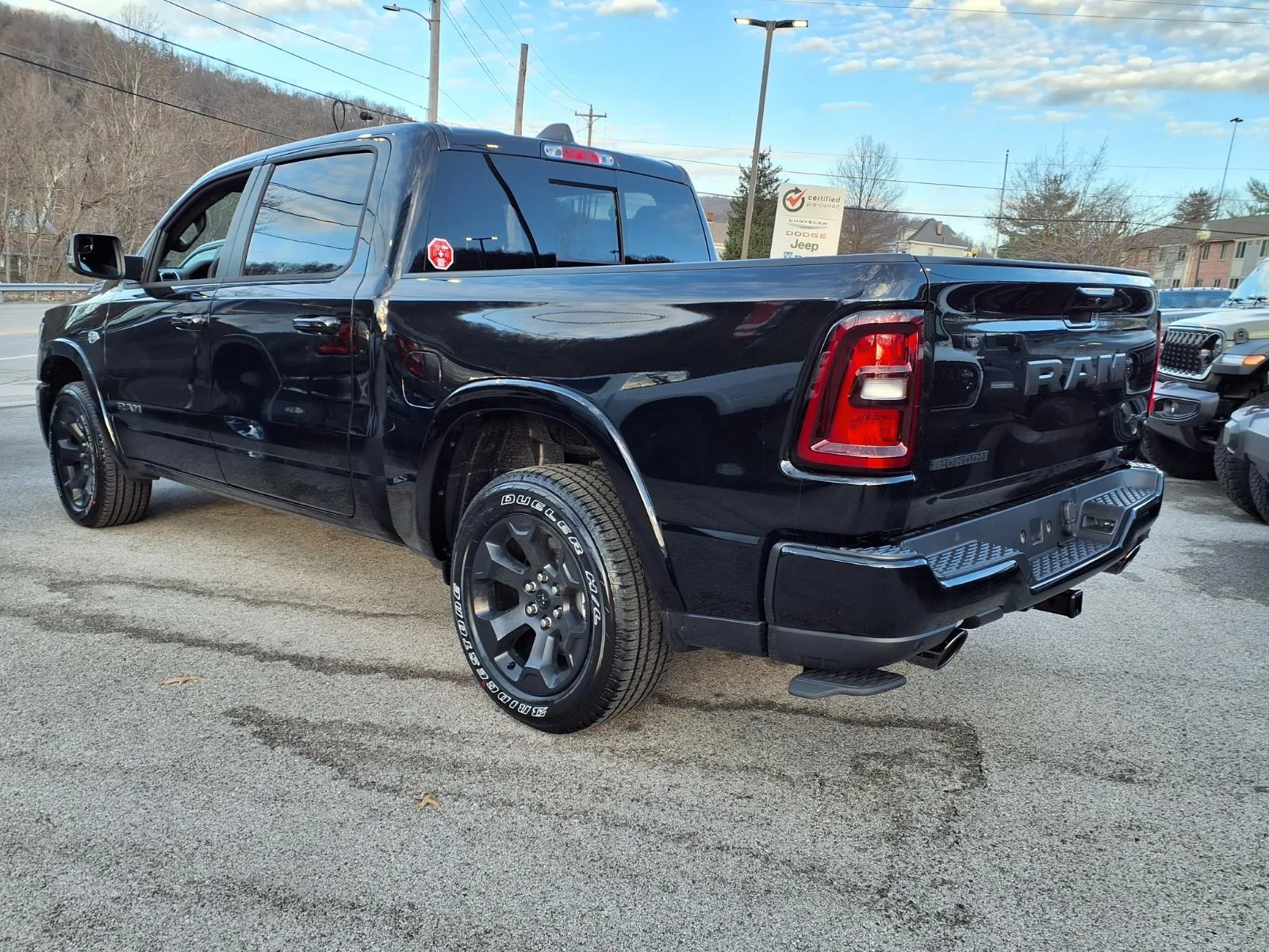 New 2026 Diamond Black Crystal Pearl-Coat Exterior Paint RAM Big Horn/Lone Star image 3