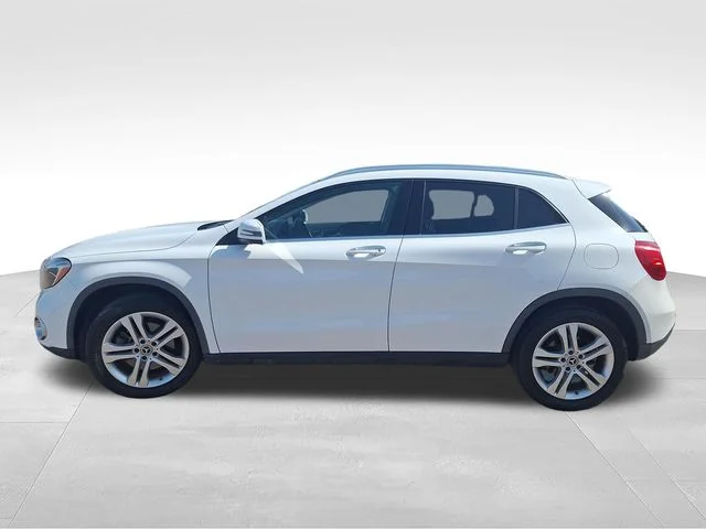 Used 2019 White Mercedes-Benz GLA 250 image 4