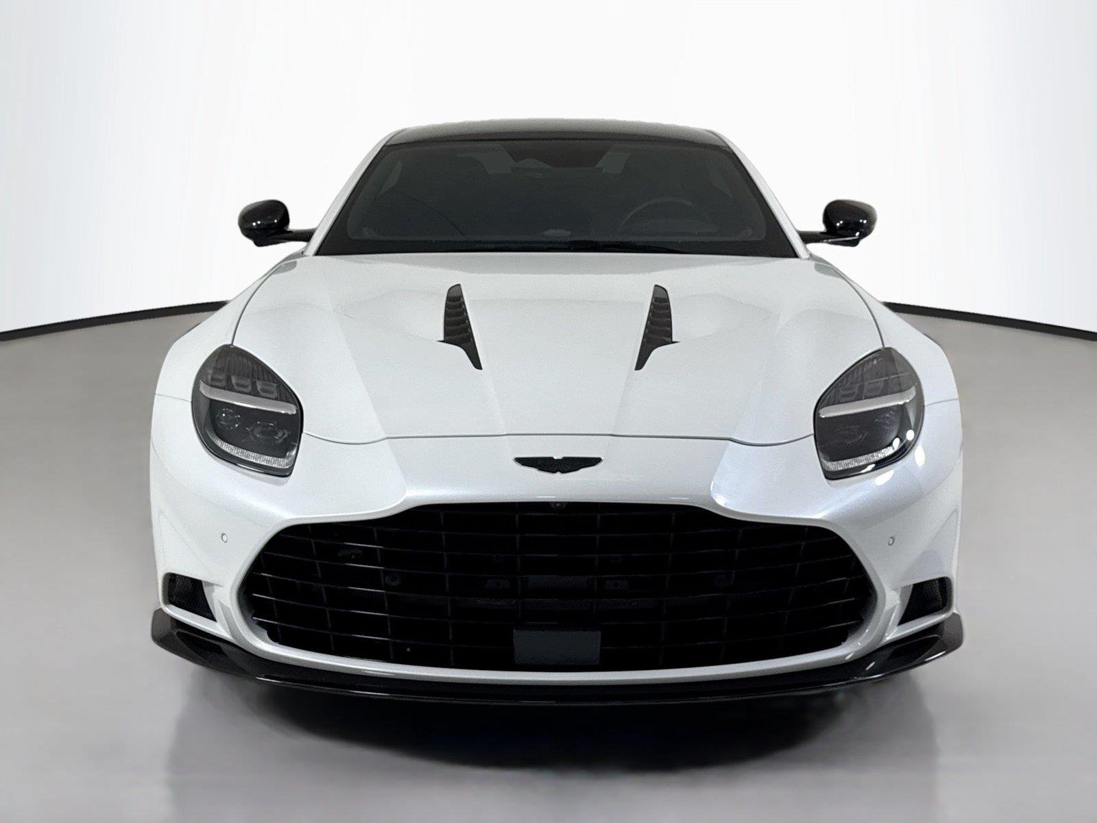 Used 2025 Lunar White Aston Martin  image 11