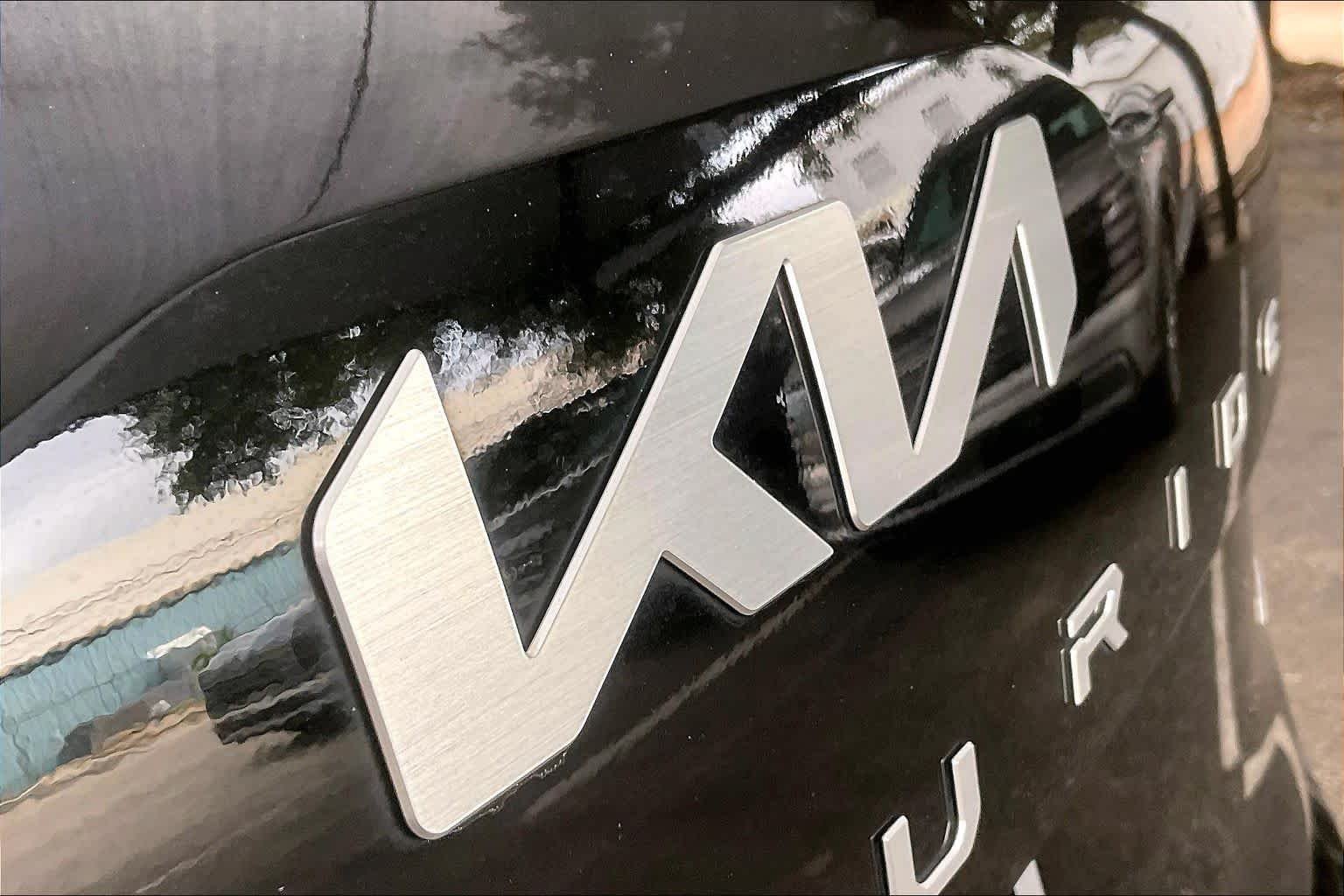 Used 2024 Ebony Black Kia SX Prestige image 31