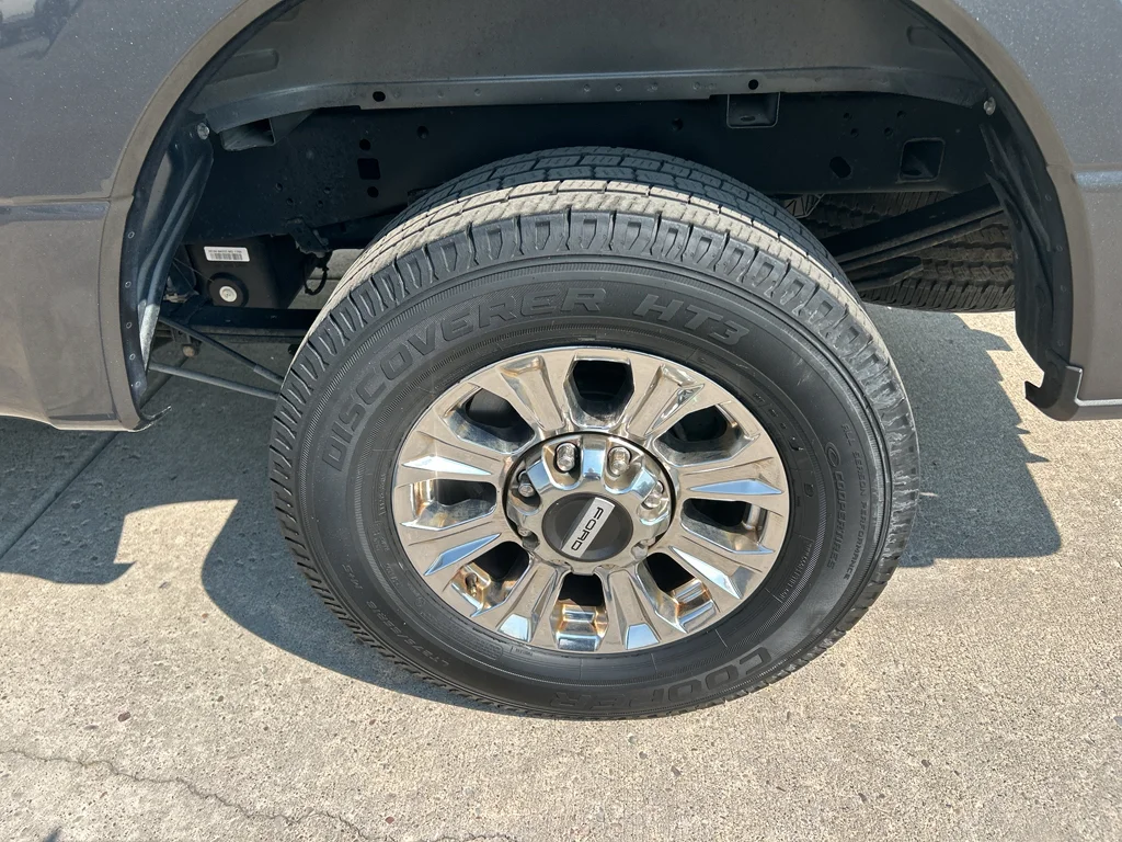 Used 2017 Magnetic Metallic Ford XLT image 26