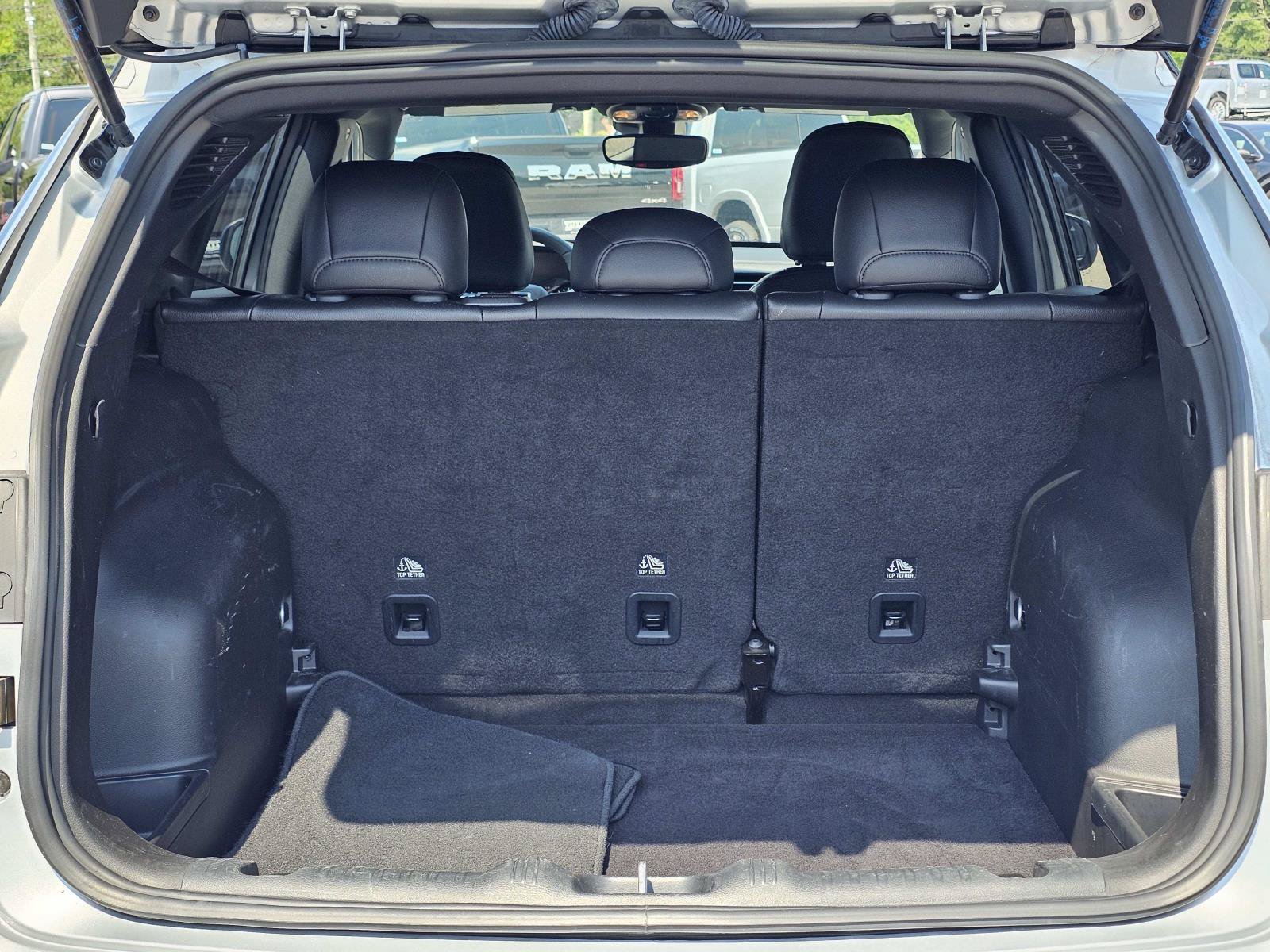 2025 Jeep Compass Limited - Photo 11