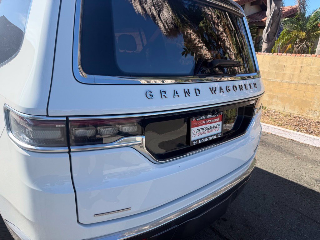 Used 2022 White Jeep Series III image 9