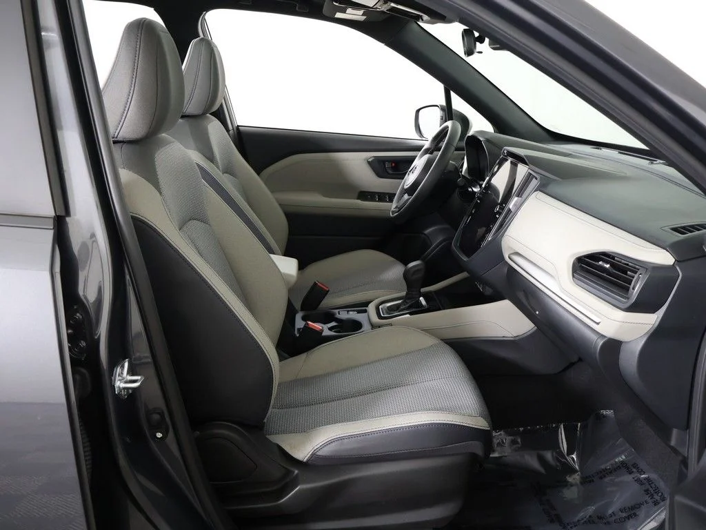 Used 2025 Gray Metallic Subaru Premium image 32
