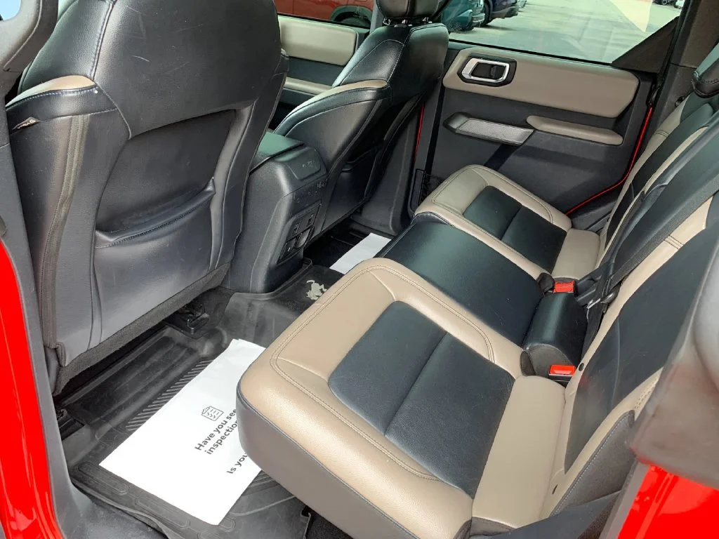 Used 2021 Red Ford Wildtrak image 14