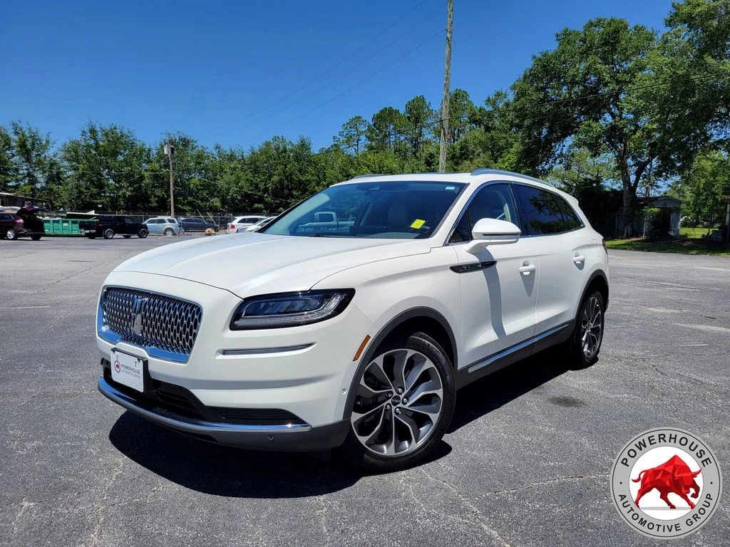 Used 2023 White Lincoln Reserve image 1