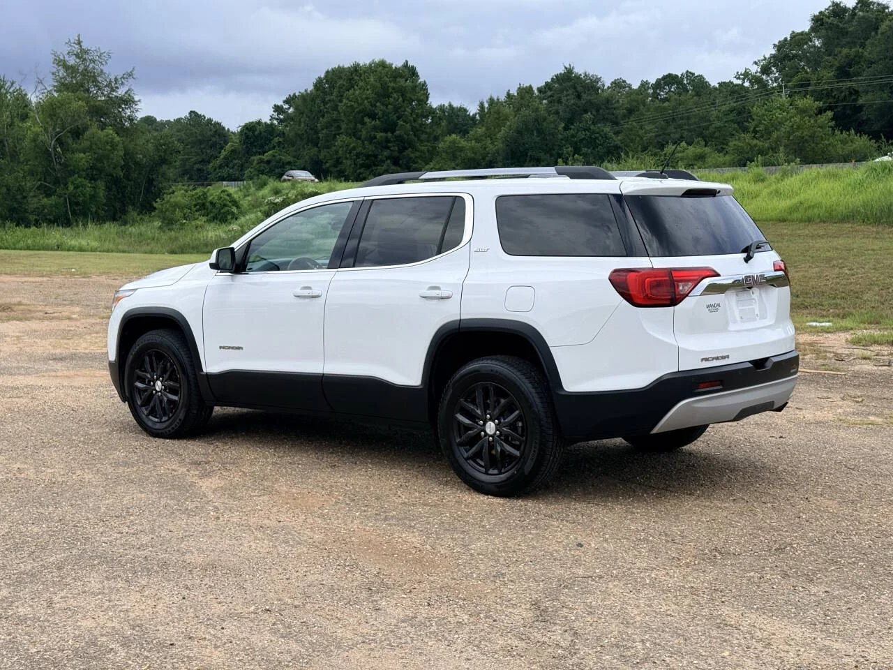 Used 2019 White GMC SLT 1 4dr SUV image 3