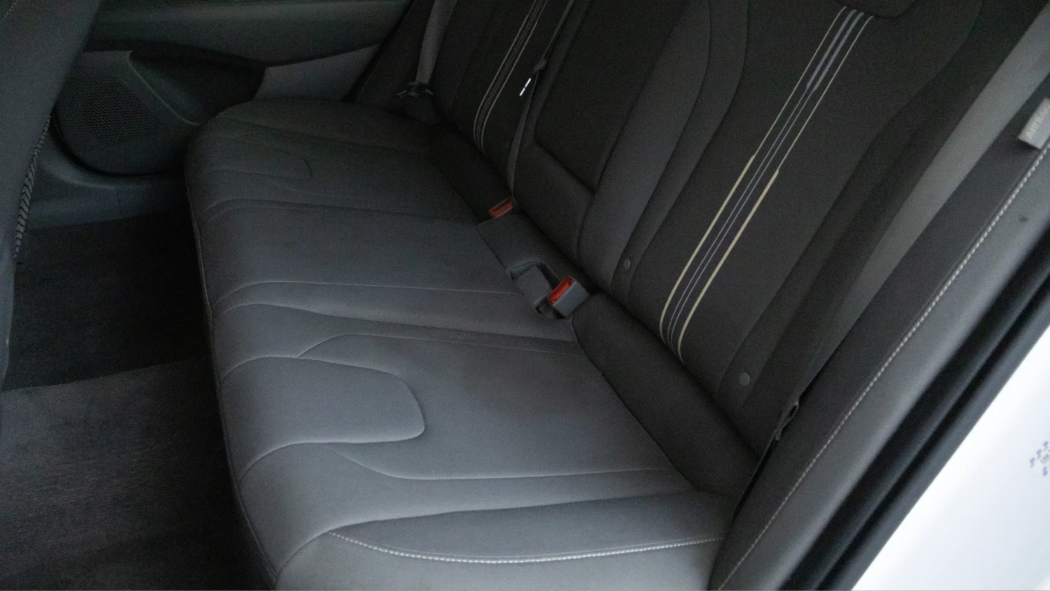 Used 2025 White Hyundai SEL Convenience image 26