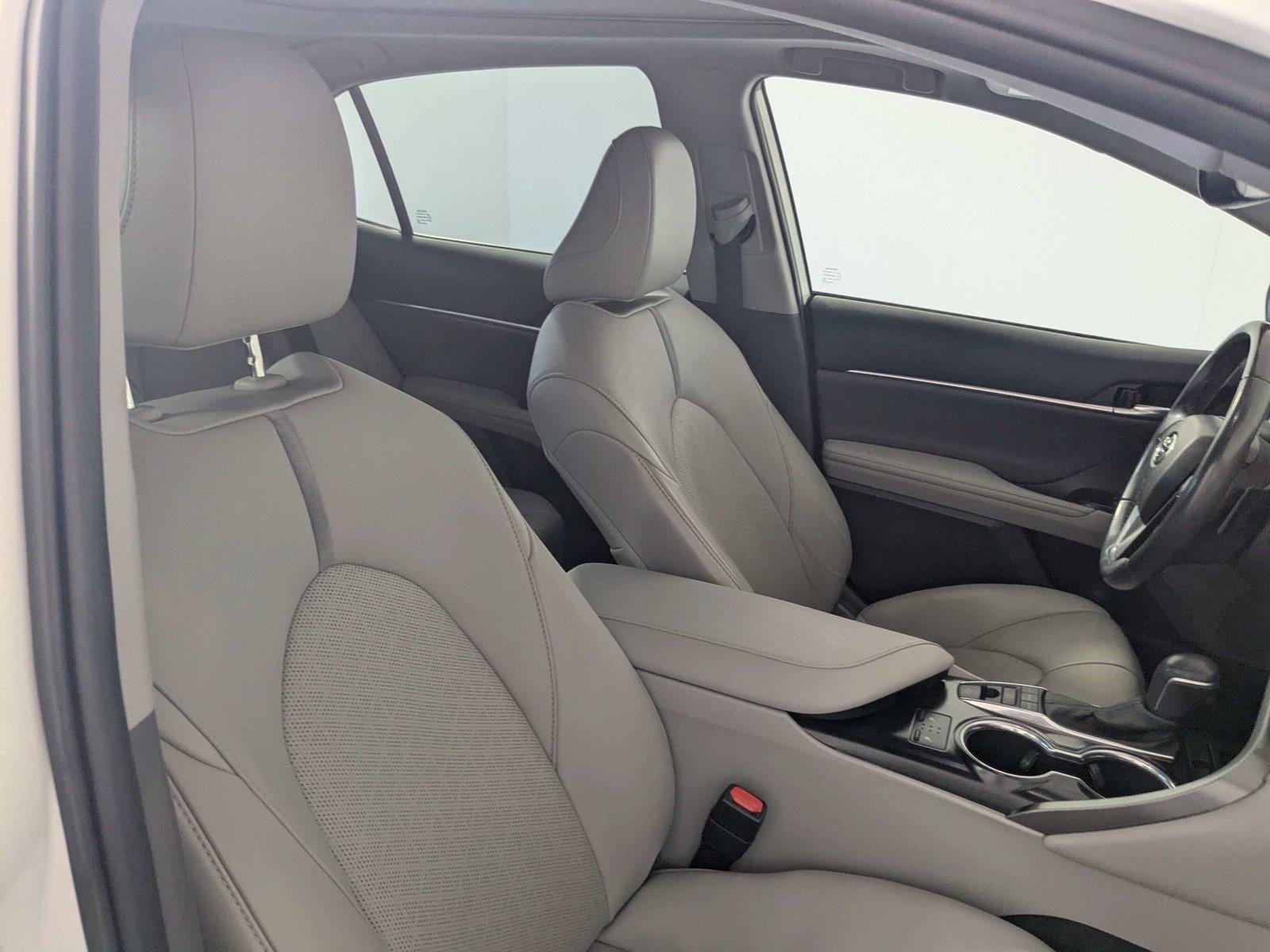 Certified Used 2020 Wind Chill Pearl Toyota XSE image 32