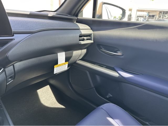 2026 Lexus UX Hybrid 300h Premium - Photo 24