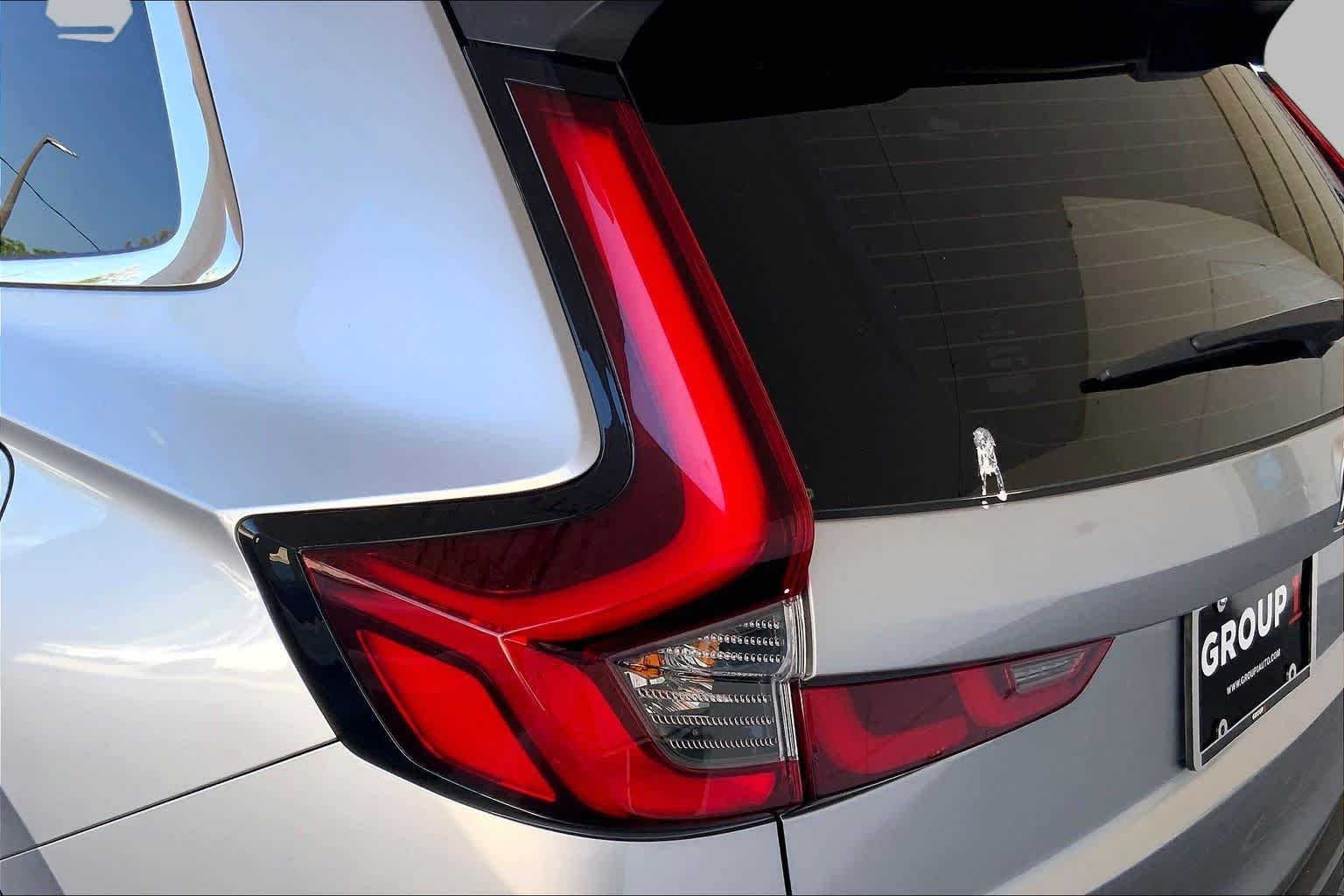 Used 2024 Lunar Silver Metallic Honda LX image 28