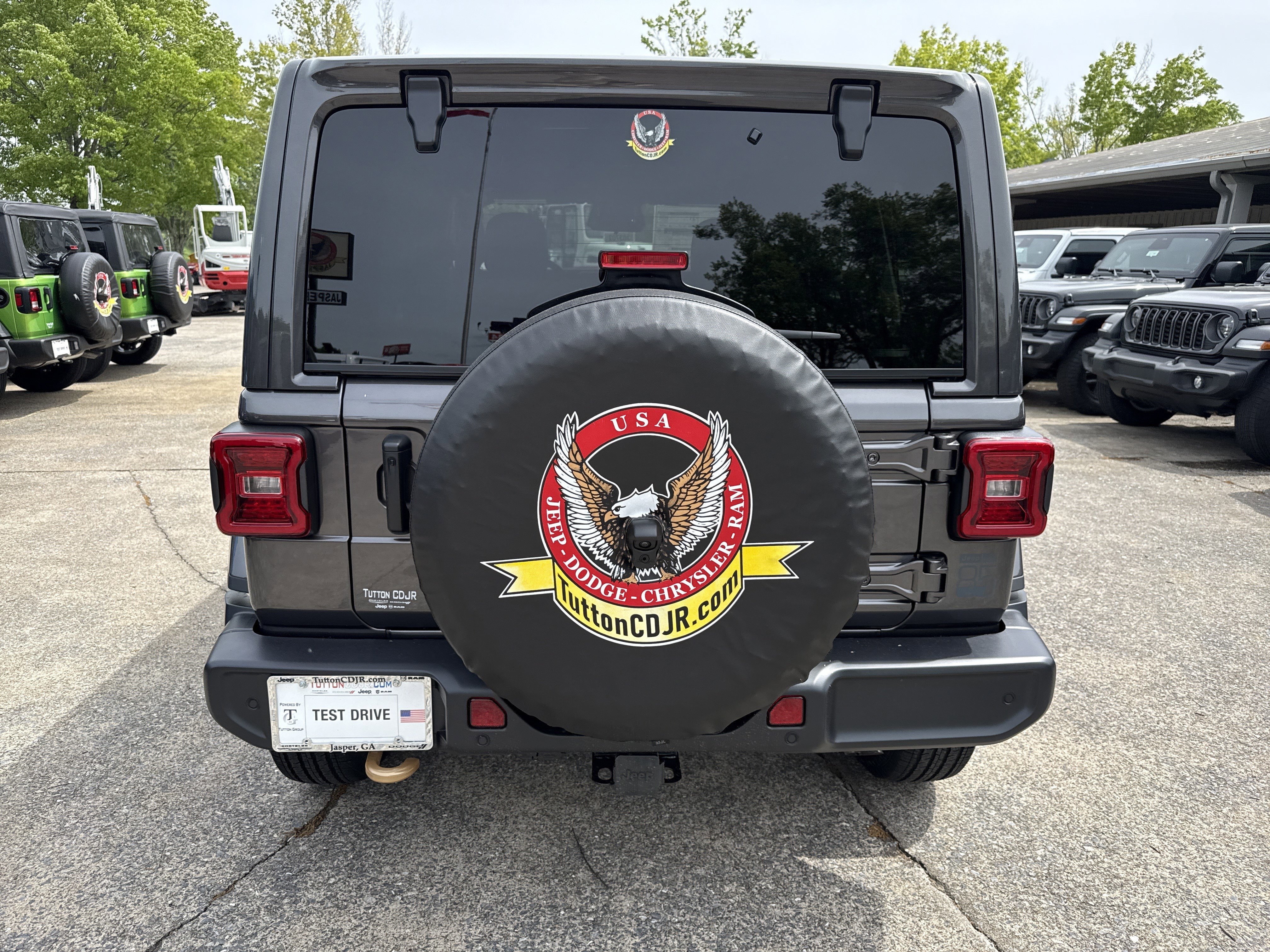 New 2026 Granite Crystal Metallic Clearcoat Jeep 85th Anniversary image 6