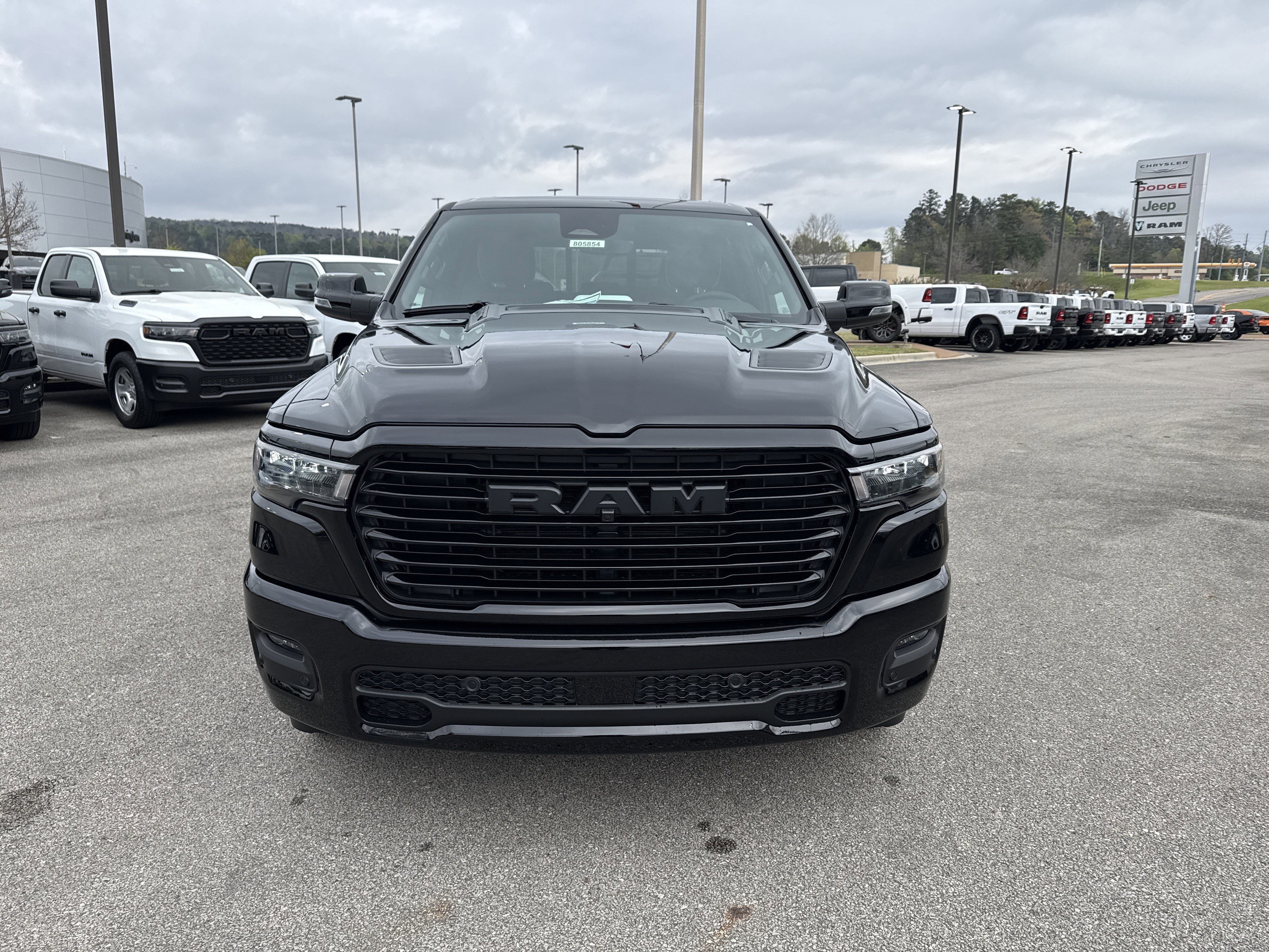 New 2026 Diamond Black Crystal Pearl-Coat Exterior Paint RAM Laramie image 2