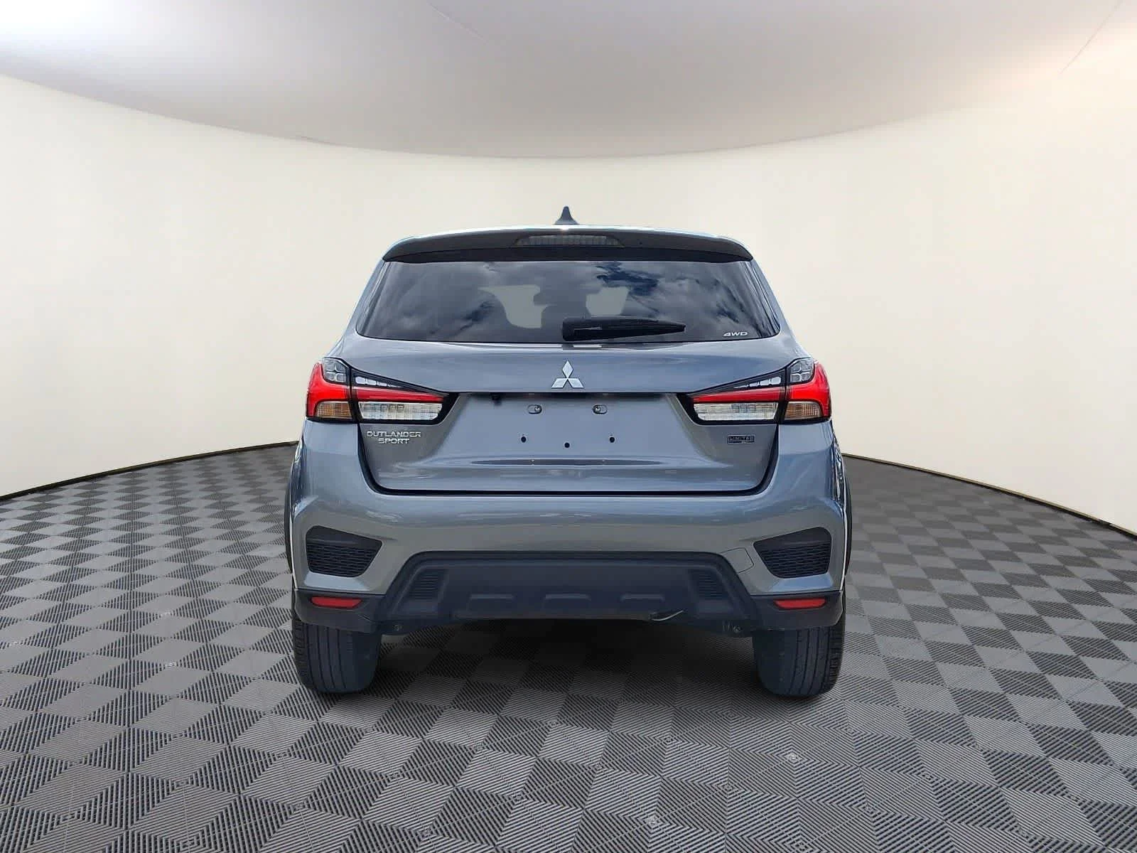 Used 2025 Mercury Gray Metallic Mitsubishi LE image 6