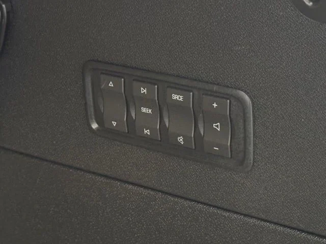 Used 2011 White GMC Denali image 33