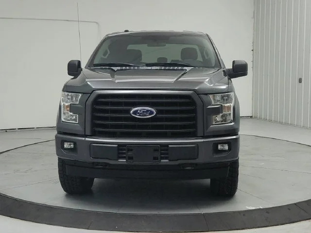 Used 2017 Gray Ford XL image 3