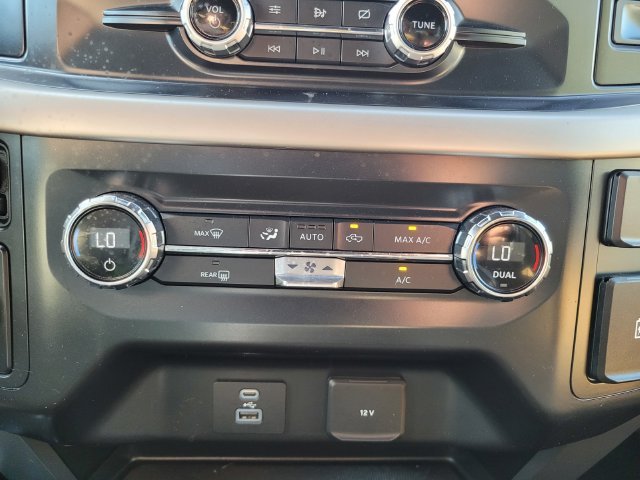 Used 2021 Gray Ford XLT image 24