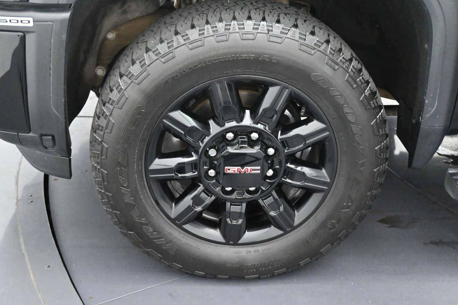 Used 2024 Onyx Black GMC AT4 image 38