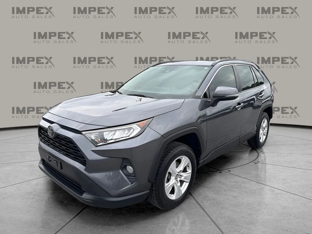Used 2019 Gray Toyota XLE image 1