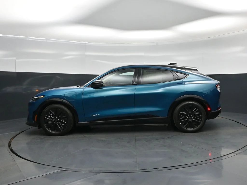 New 2026 Adriatic Blue Metallic Ford Premium image 26
