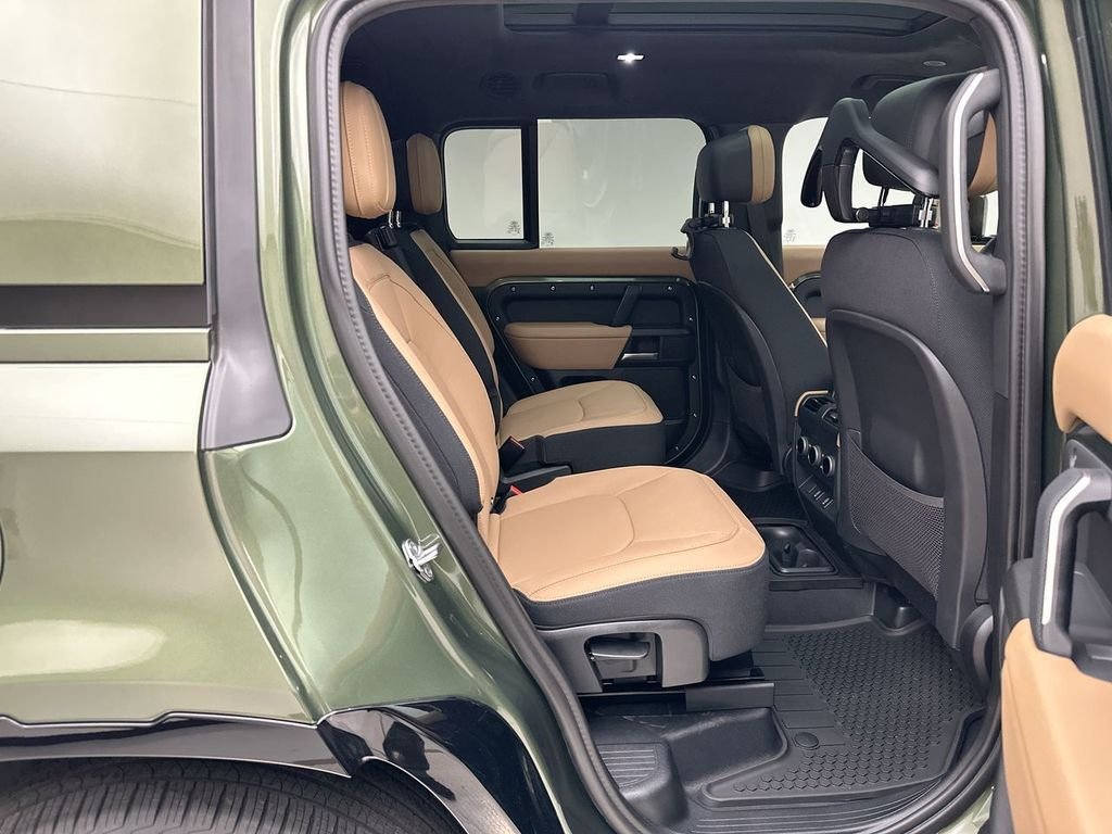 New 2026 Woolstone Green Metallic Land Rover X image 15