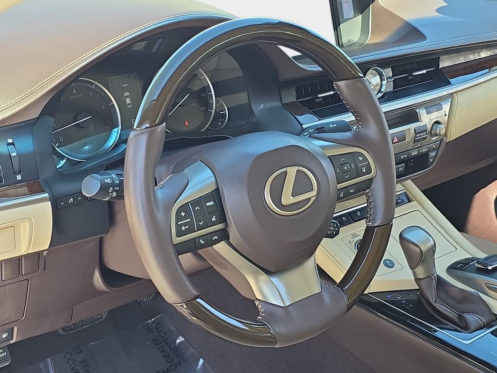 Used 2017 Silver Lexus 350 image 18