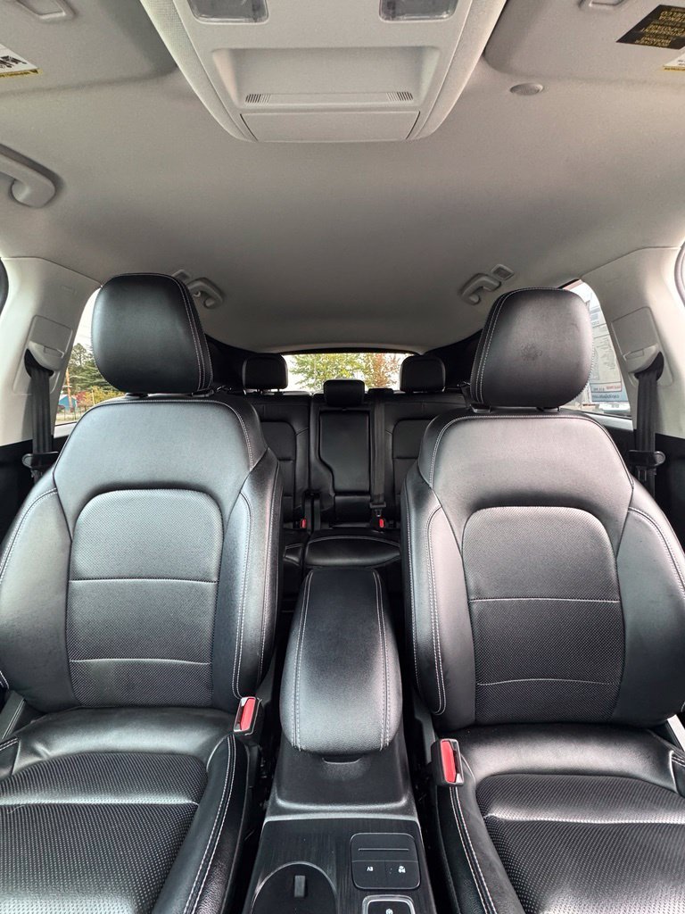 Used 2022 Black Metallic Ford SEL image 25