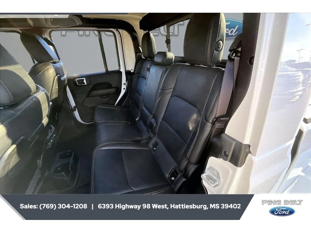 Used 2025 Bright White Clearcoat Jeep High Tide image 20