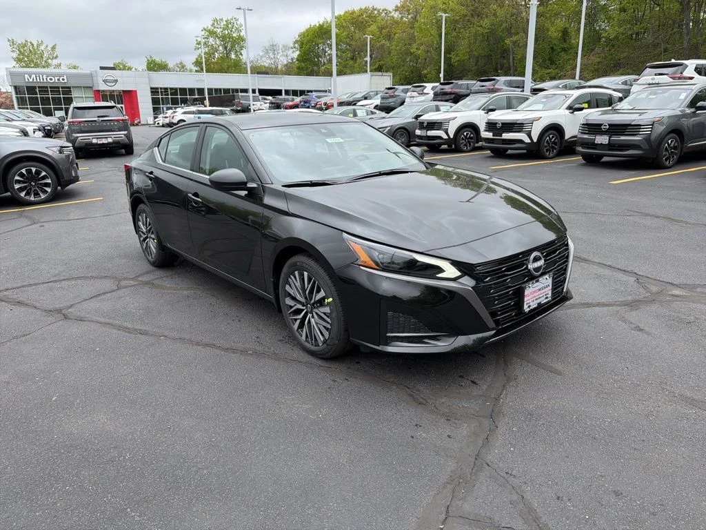 New 2026 Black Nissan 2.5 SV image 9