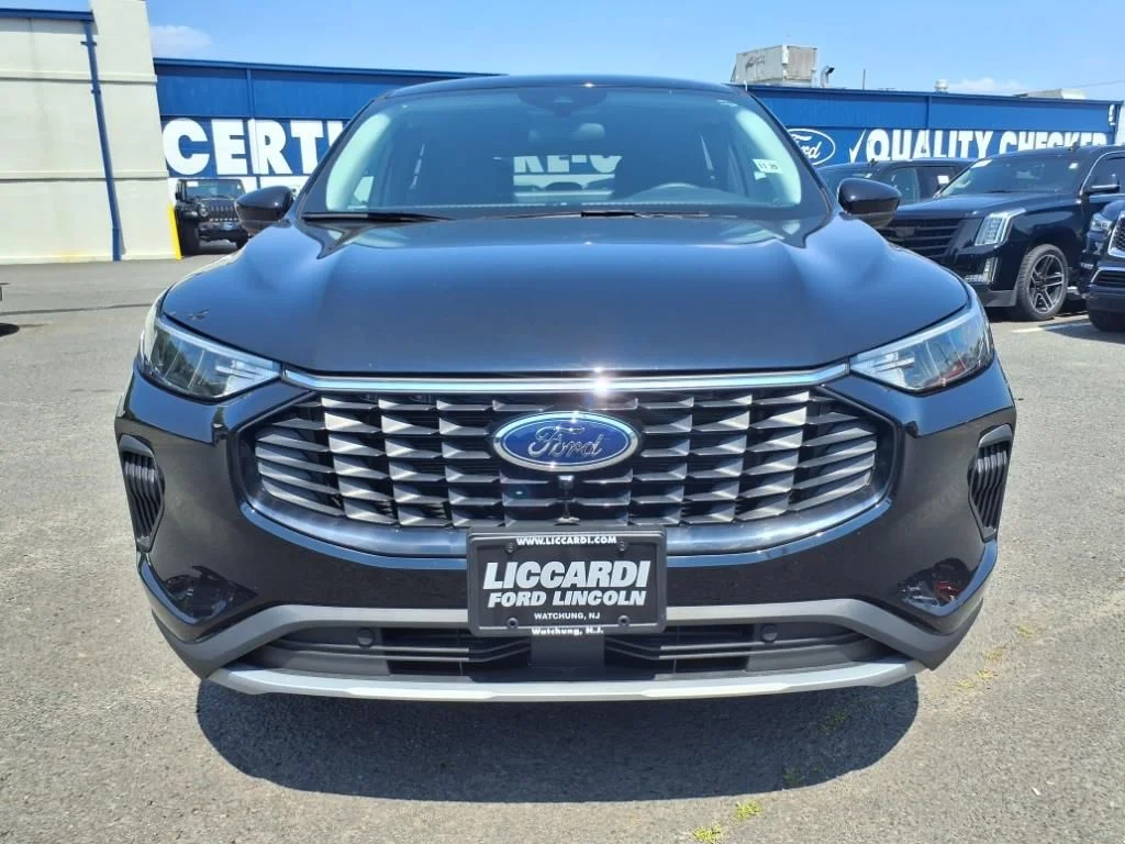 New 2024 Agate Black Metallic Ford Active™ image 2