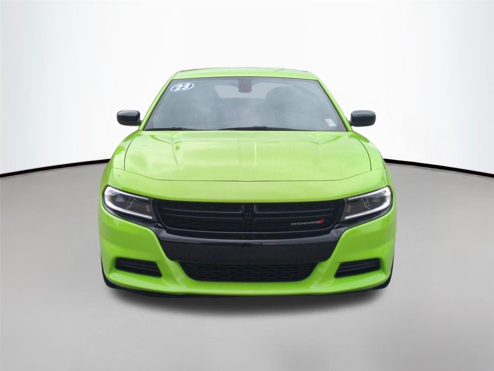 Used 2023 Sublime Metallic Clearcoat Dodge SXT image 8