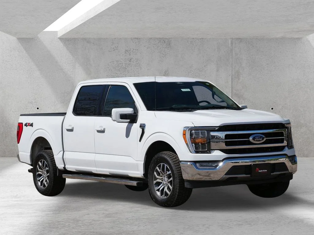 Used 2022 White Ford Lariat image 1