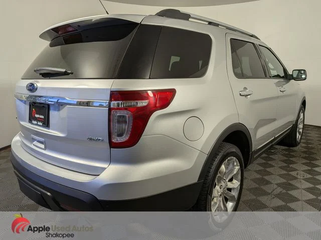 Used 2015 Silver Ford XLT image 5