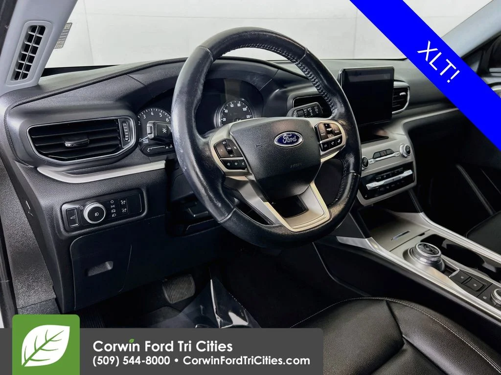 Used 2020 Silver Ford XLT image 3