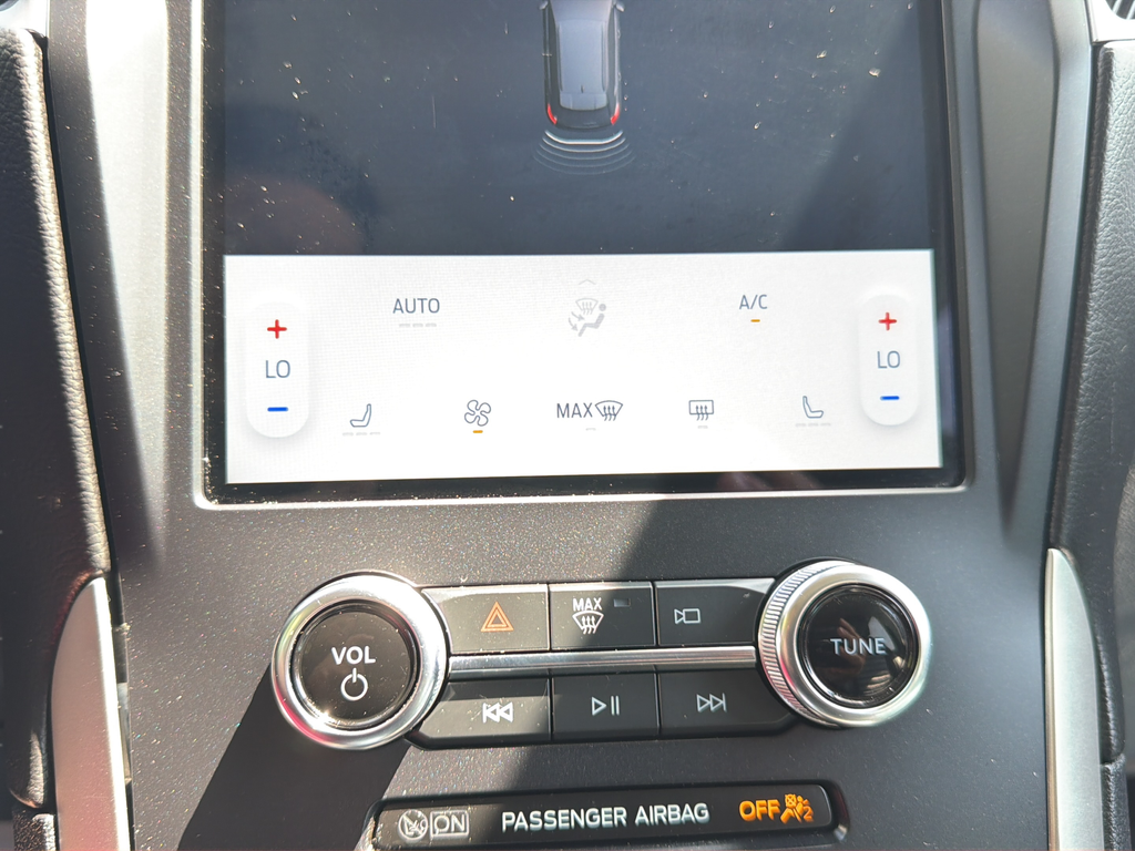 Used 2024 Silver Ford SEL image 23