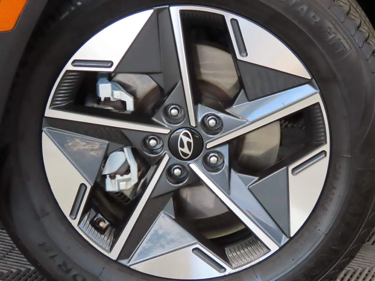 2025 Hyundai Tucson SEL - Photo 6