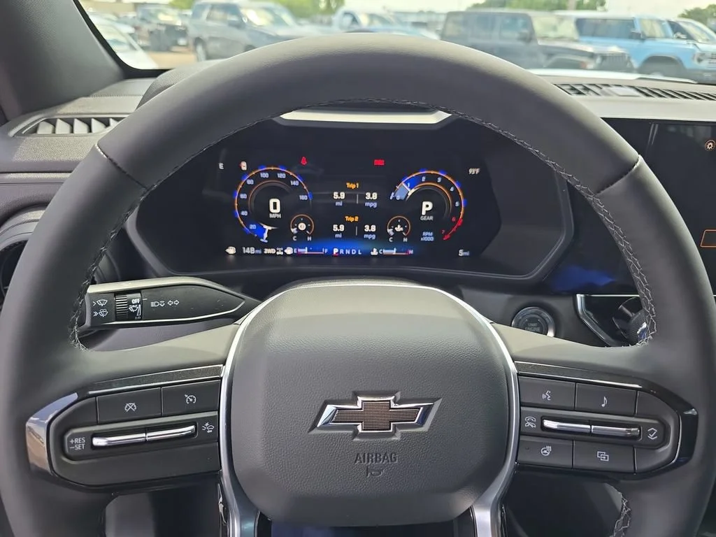New 2026 Summit White Chevrolet Trail Boss image 17