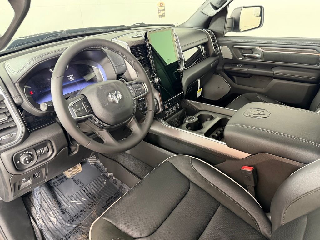 New 2026 Granite Crystal Metallic Clear-Coat Exterior Paint RAM Laramie image 16