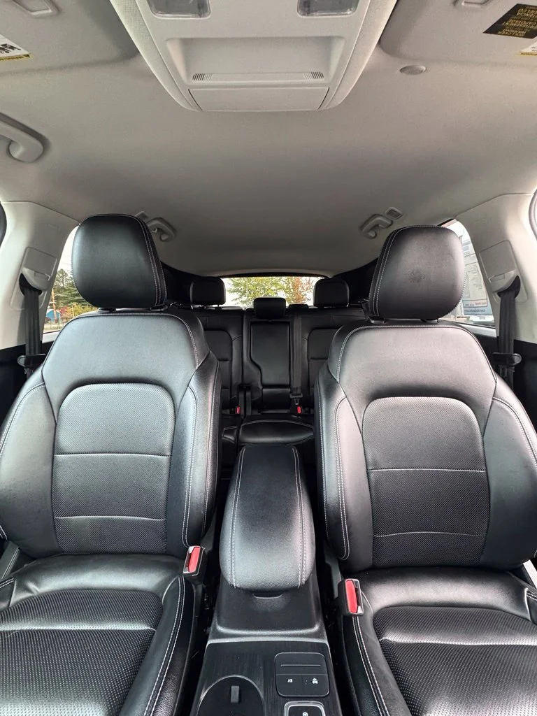 Used 2022 Black Metallic Ford SEL image 25