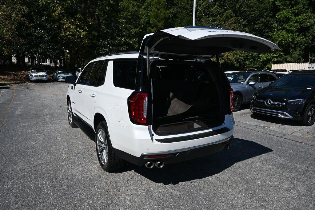 Used 2021 White Frost Tricoat GMC Denali image 26