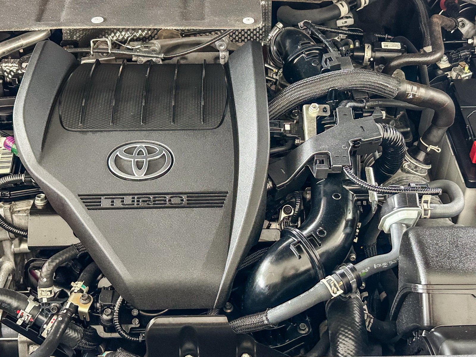 Used 2023 WIND CHILL PEARL TOYOTA TRUCK PLATINUM image 26