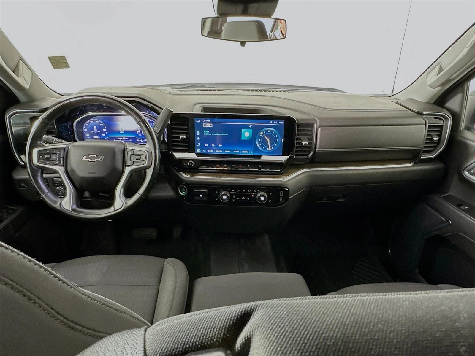 2023 Chevrolet Silverado 1500 RST - Photo 21