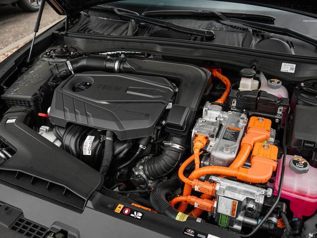 New 2026 Abyss Black Hyundai SEL FWD image 31